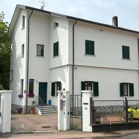 Casa Vacanze Magnolia Borgo Ticino Екстериор снимка