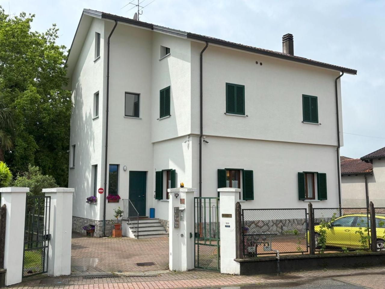 Casa Vacanze Magnolia Borgo Ticino Екстериор снимка