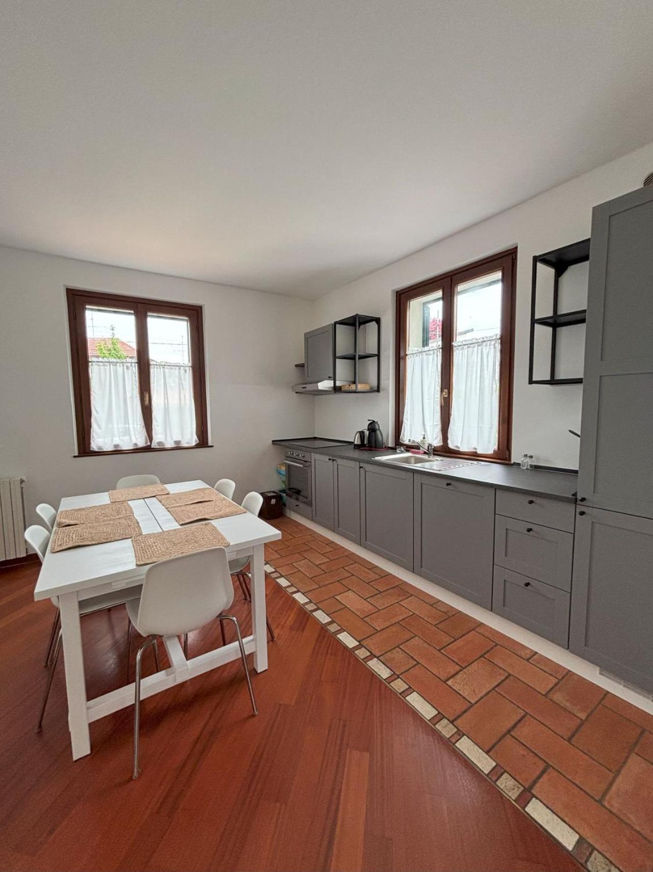 Casa Vacanze Magnolia Borgo Ticino Екстериор снимка