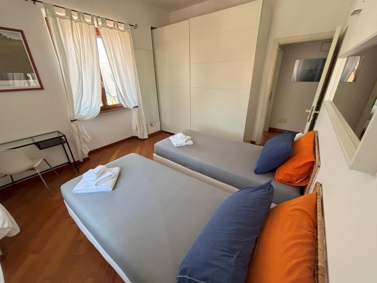 Casa Vacanze Magnolia Borgo Ticino Стая снимка