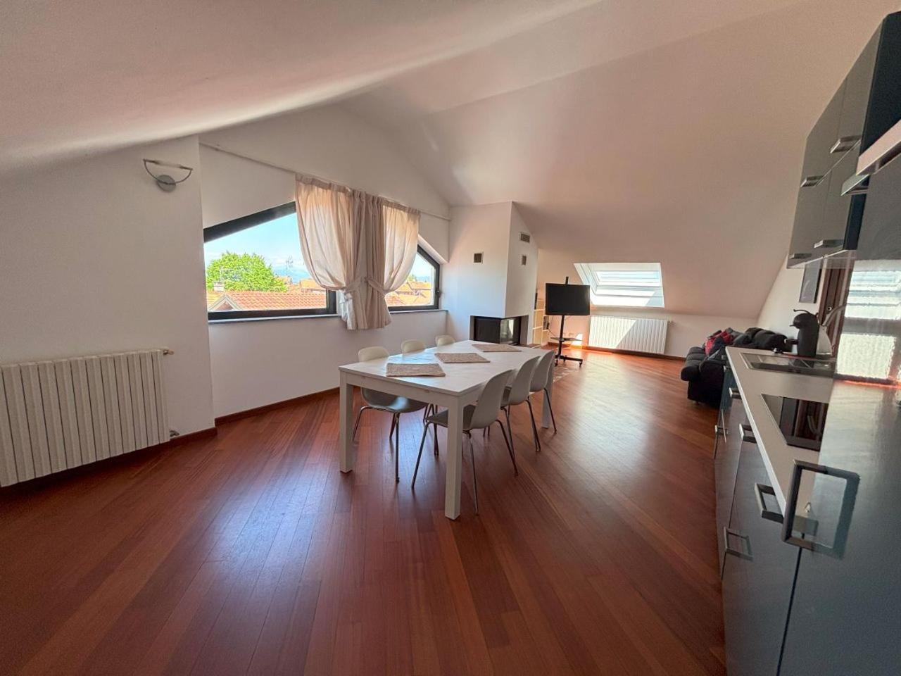 Casa Vacanze Magnolia Borgo Ticino Екстериор снимка