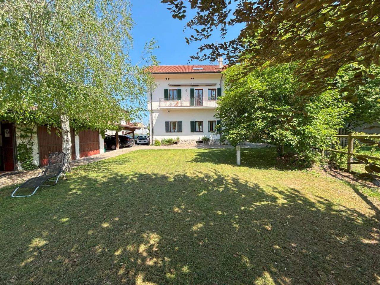 Casa Vacanze Magnolia Borgo Ticino Екстериор снимка