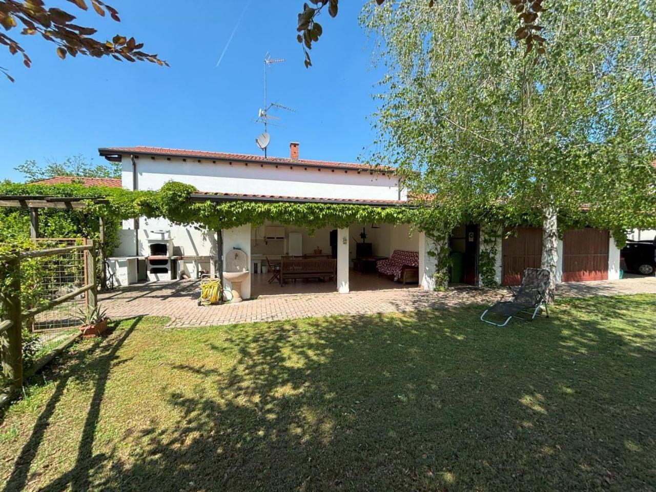 Casa Vacanze Magnolia Borgo Ticino Екстериор снимка
